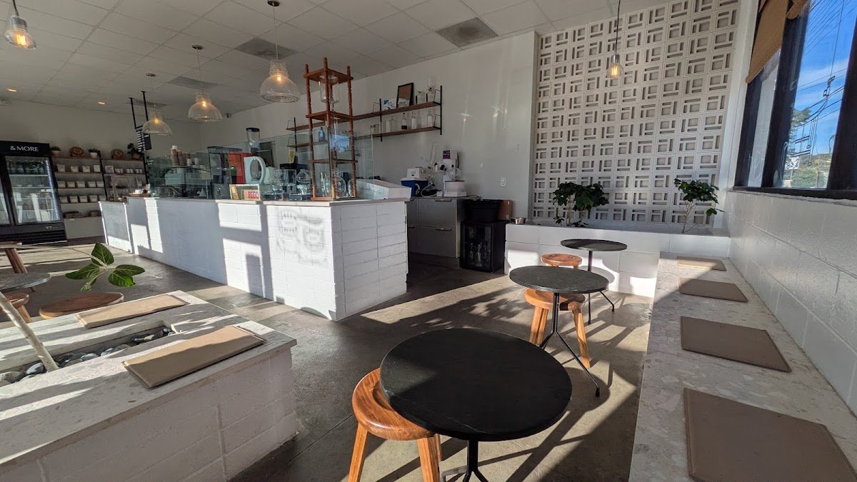 Regent Coffee Brew and Bottle House specialty coffee shop in Los Angeles - photo 5