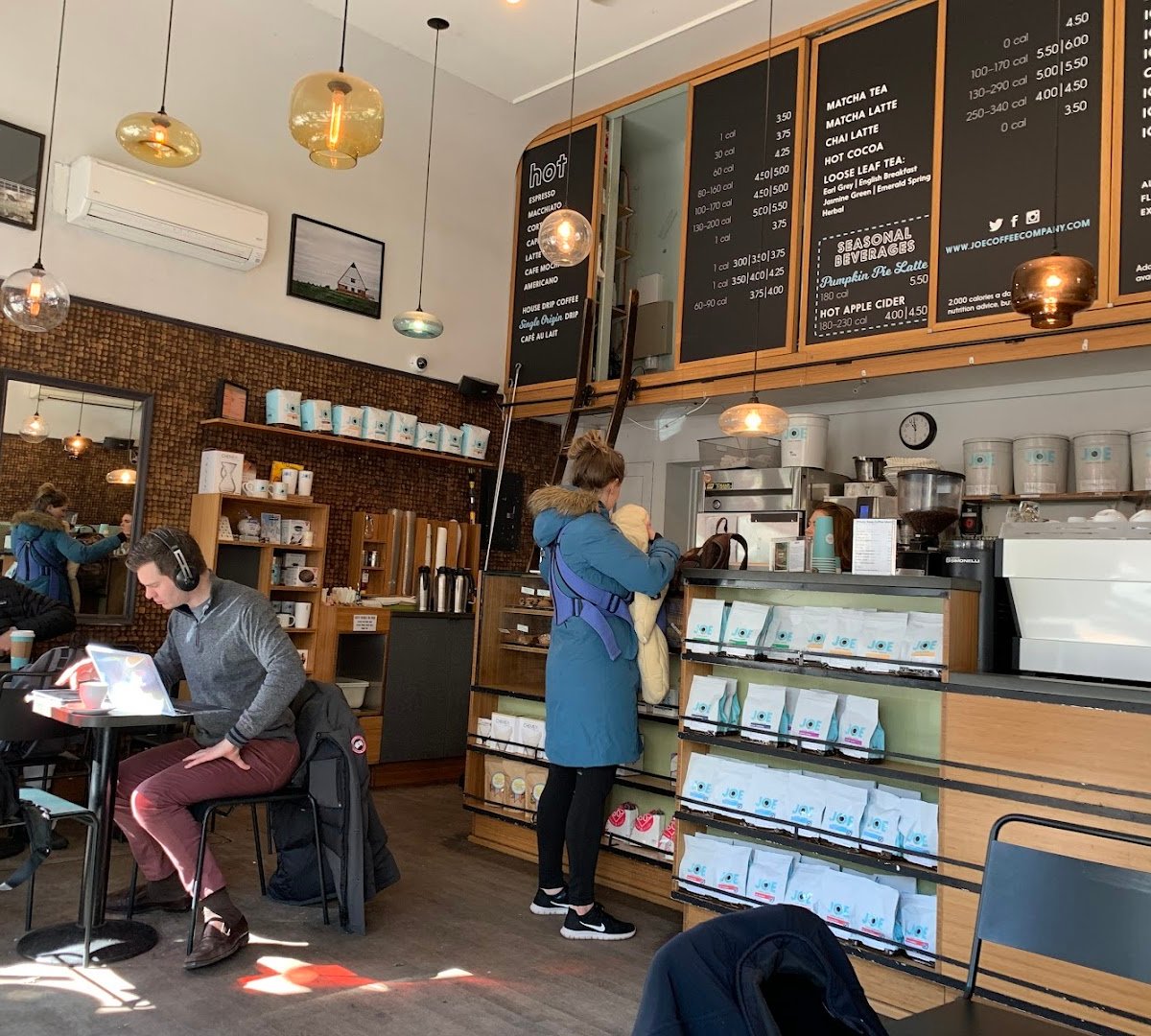 Joe Coffee Company: W 85th St specialty coffee shop in New York - photo 12