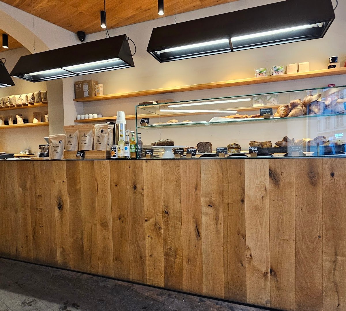 The Barn Café Hackescher Markt specialty coffee shop in Berlin - photo 8