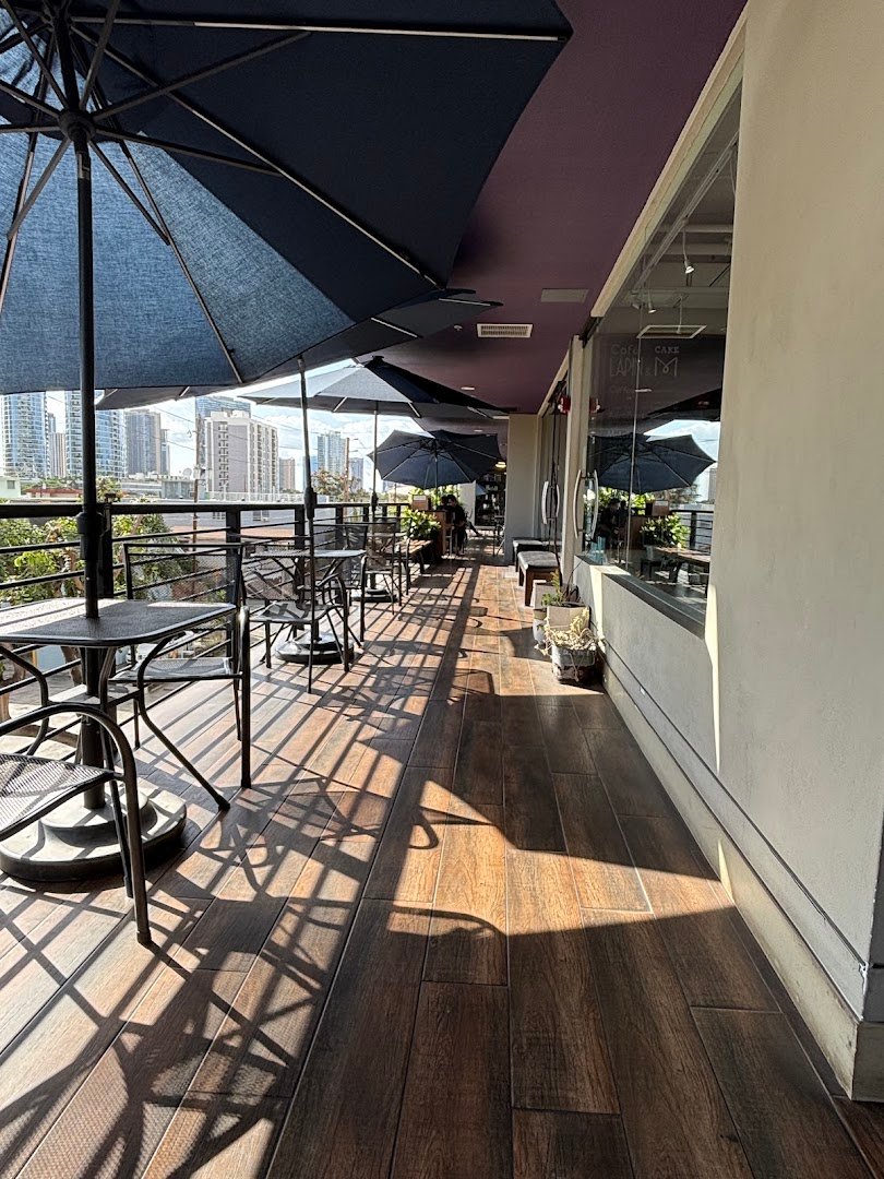 Storefront of Café LAPIN, specialty coffee shop in Honolulu