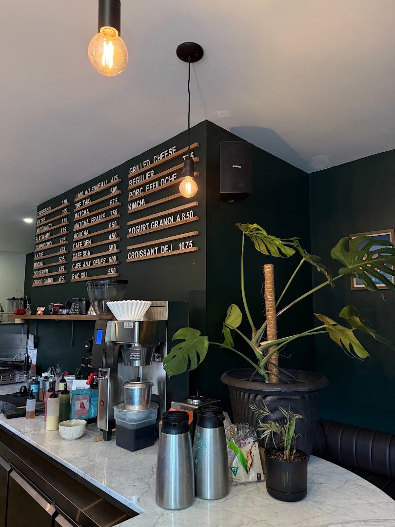 Interior of Phin Cafe, specialty coffee shop in Montreal