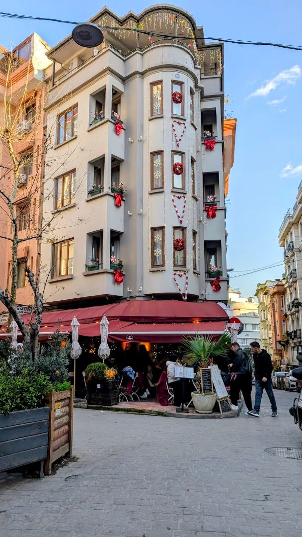Tea Or Coffee specialty coffee shop in Istanbul - photo 6