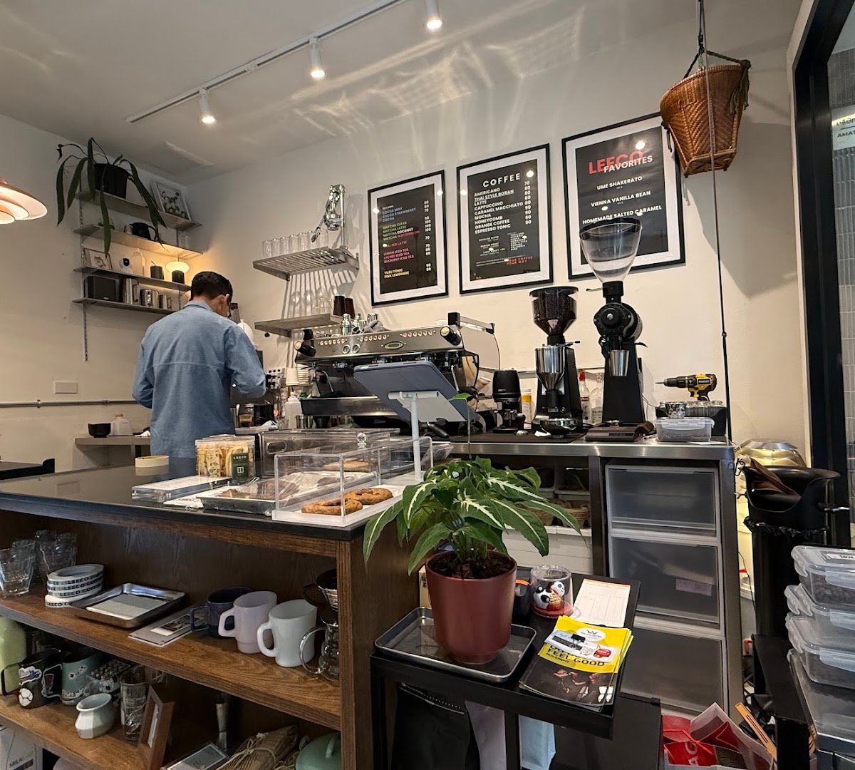 LEECO COFFEE specialty coffee shop in Bangkok - photo 5
