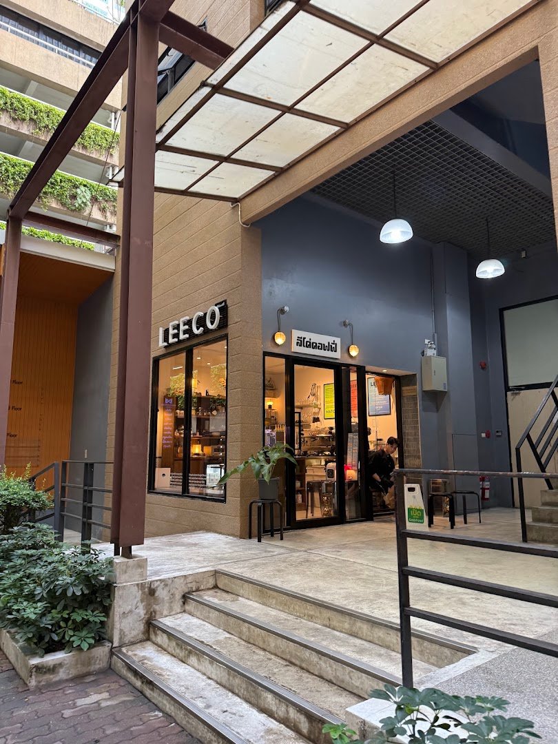 LEECO COFFEE specialty coffee shop in Bangkok - photo 9