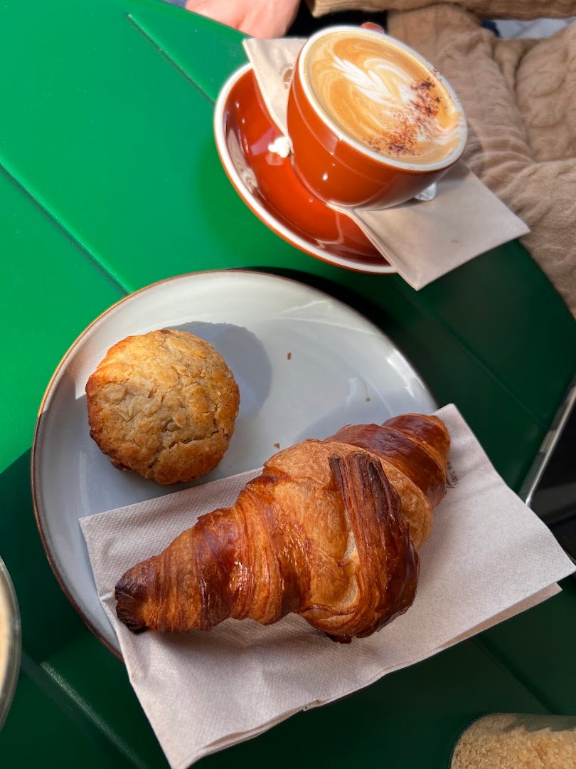 Coffee at Romana Specialty Coffee, specialty coffee shop in Lisbon