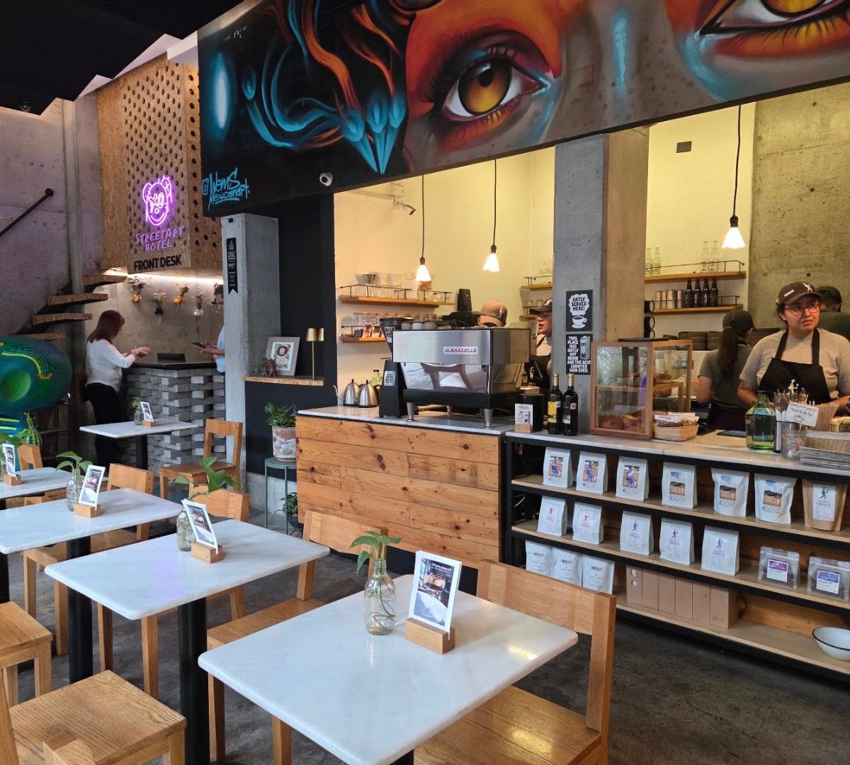 Interior of Camino a Comala: Café de Especialidad, specialty coffee shop in Mexico City