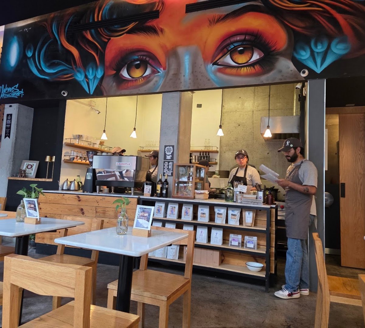 Interior of Camino a Comala: Café de Especialidad, specialty coffee shop in Mexico City