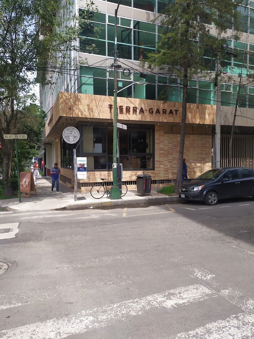 Storefront of Tierra Garat, specialty coffee shop in Mexico City