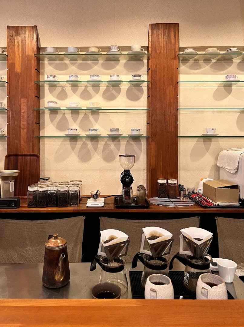Interior of Monaca Coffee, specialty coffee shop in Osaka