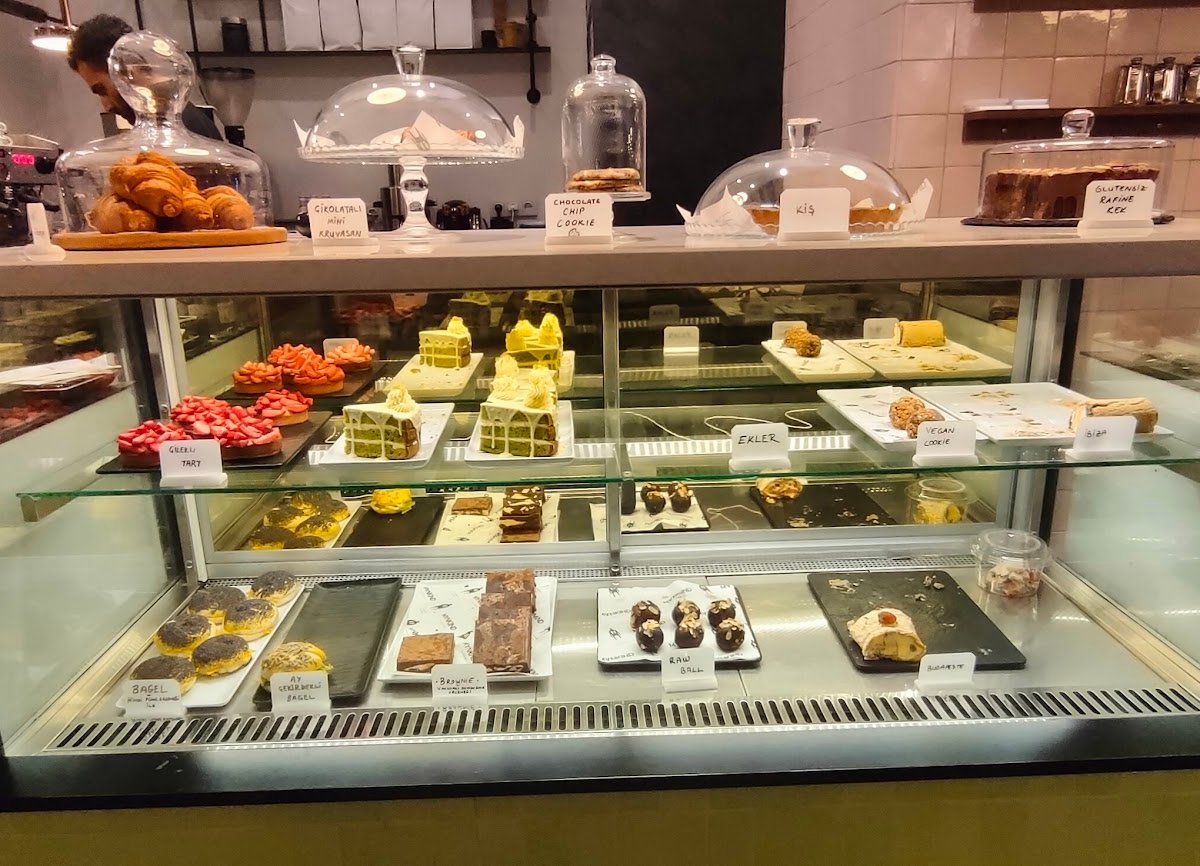 Mankind Coffee & Eatings specialty coffee shop in Istanbul - photo 10