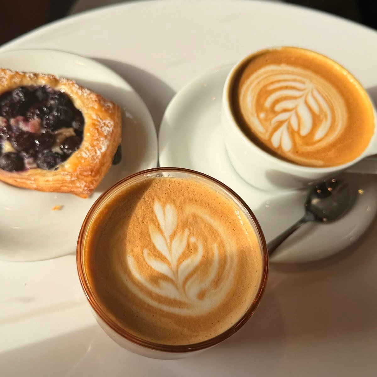 Saint Simon Coffee Co. specialty coffee shop in Portland - photo 3