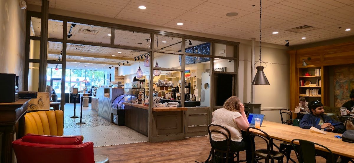 Pavement Coffeehouse - BU specialty coffee shop in Boston - photo 5