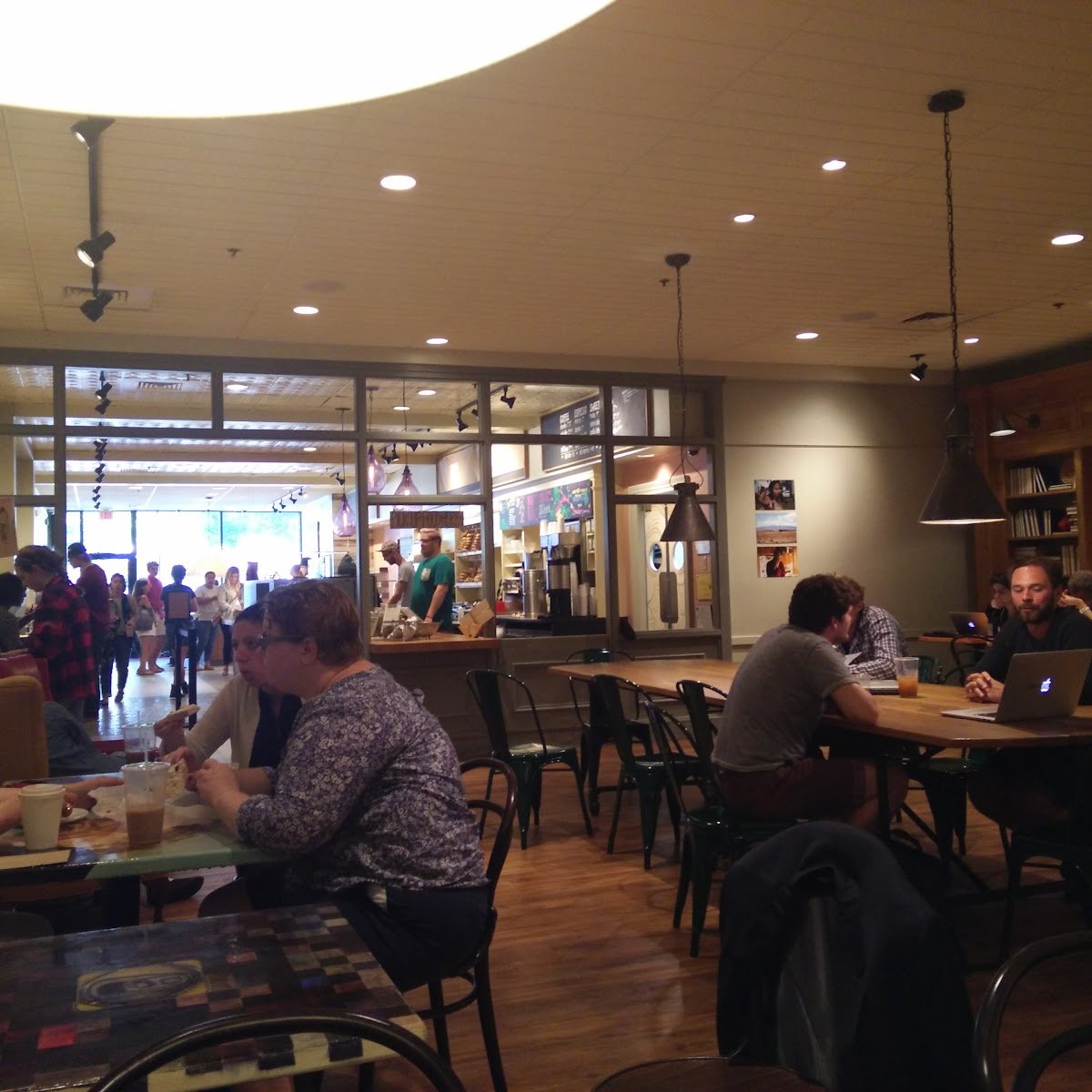 Pavement Coffeehouse - BU specialty coffee shop in Boston - photo 9