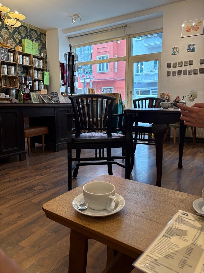 CoffeinCentrale, Kaffee-und Kunsthaus, Rösterei specialty coffee shop in Berlin - photo 2