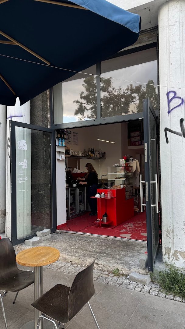 Storefront of BOZO, specialty coffee shop in Warsaw