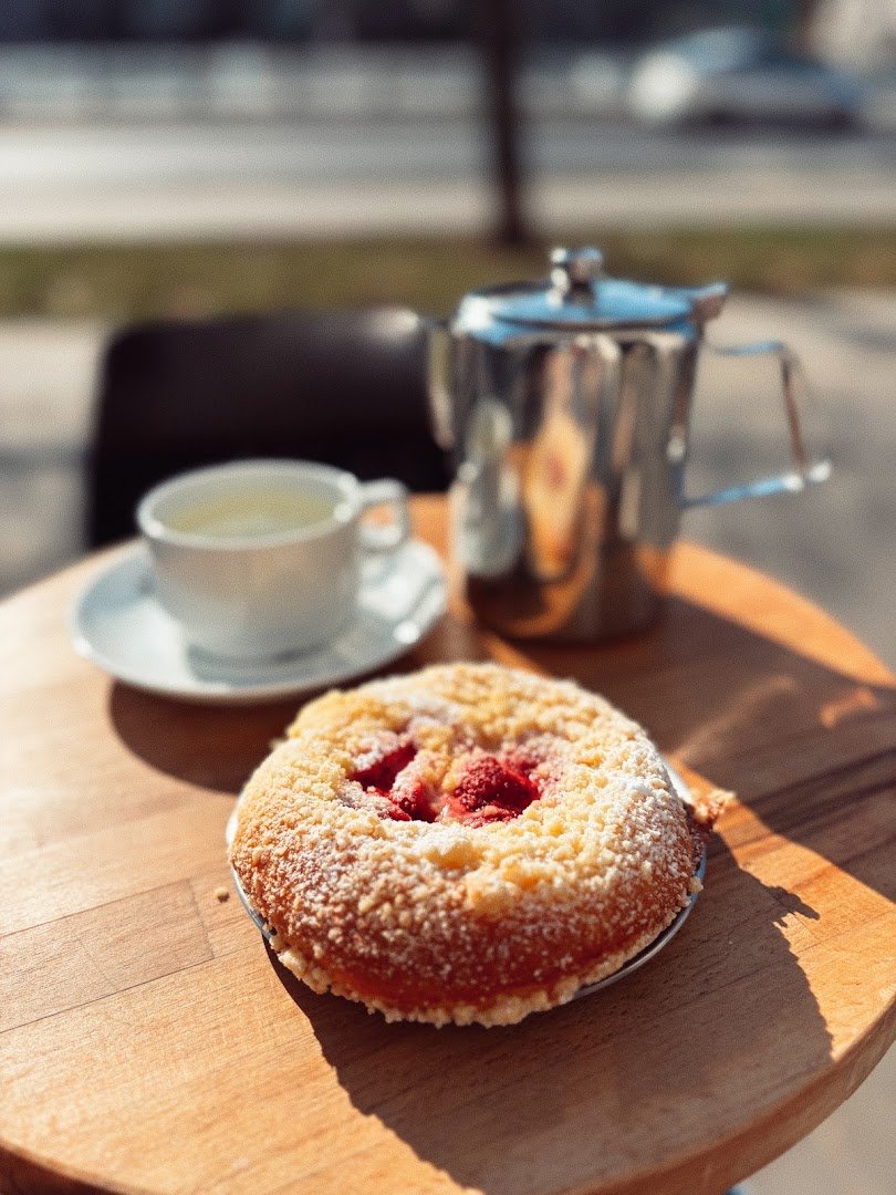 Food at BOZO, specialty coffee shop in Warsaw
