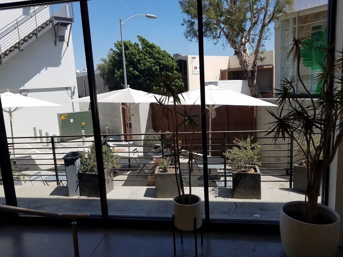Blue Bottle Coffee specialty coffee shop in Los Angeles - photo 2