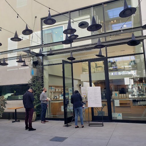 Blue Bottle Coffee specialty coffee shop in Los Angeles - photo 9