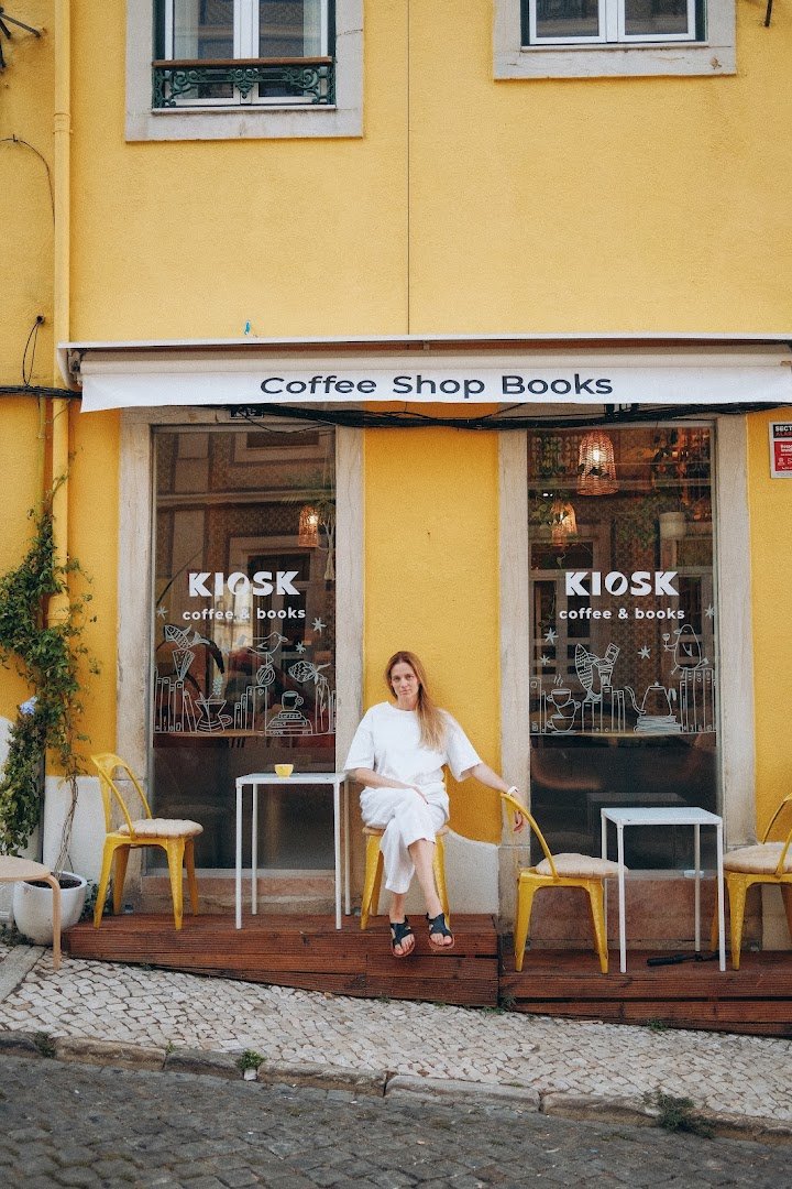 Storefront of Kiosk Cafe | Specialty Coffee & Books | Brunch, specialty coffee shop in Lisbon