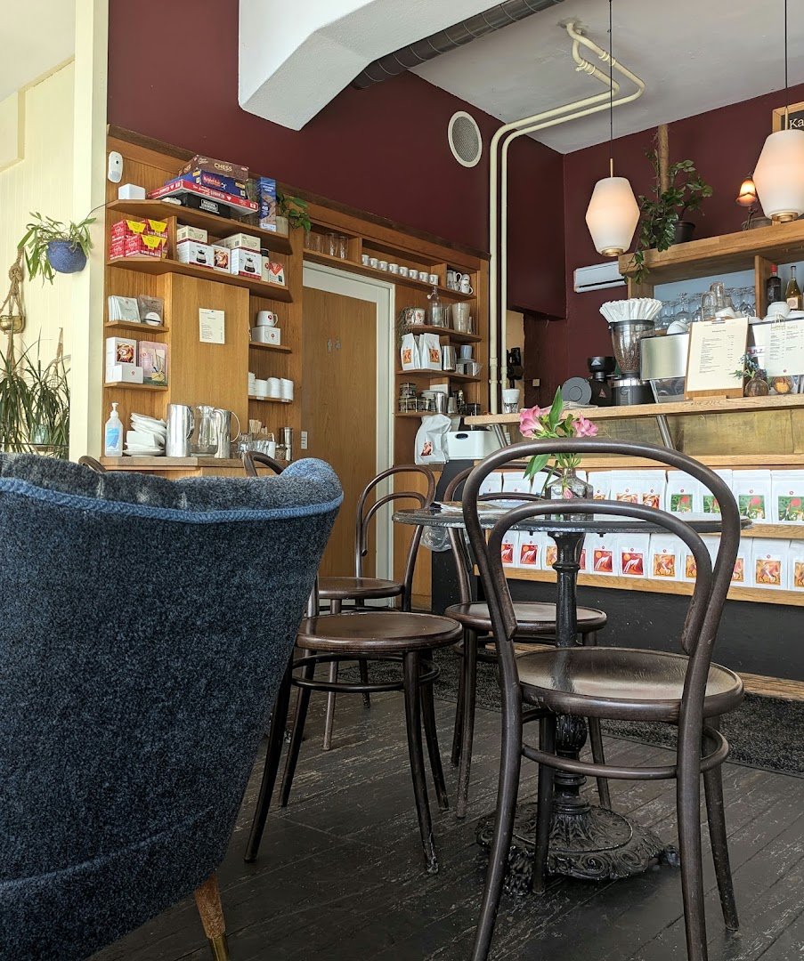 Interior of Kampen Kaffe & Bar, specialty coffee shop in Oslo