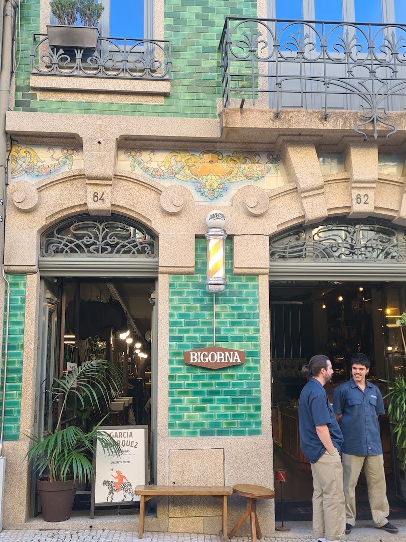 Storefront of Garcia & Marquez - Coffee Stories, specialty coffee shop in Porto