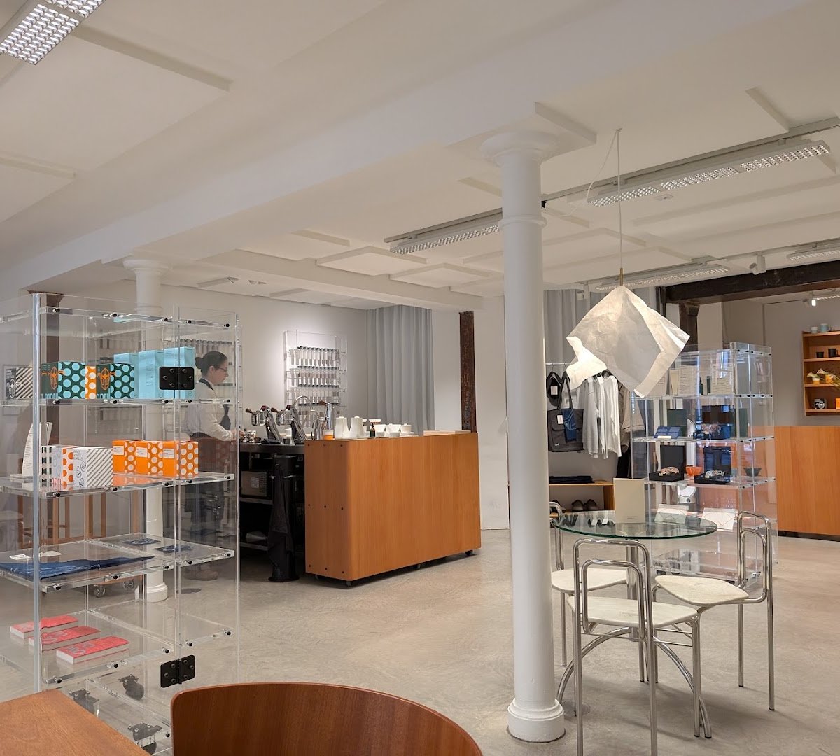 April Coffee Store & Showroom specialty coffee shop in Copenhagen - photo 3