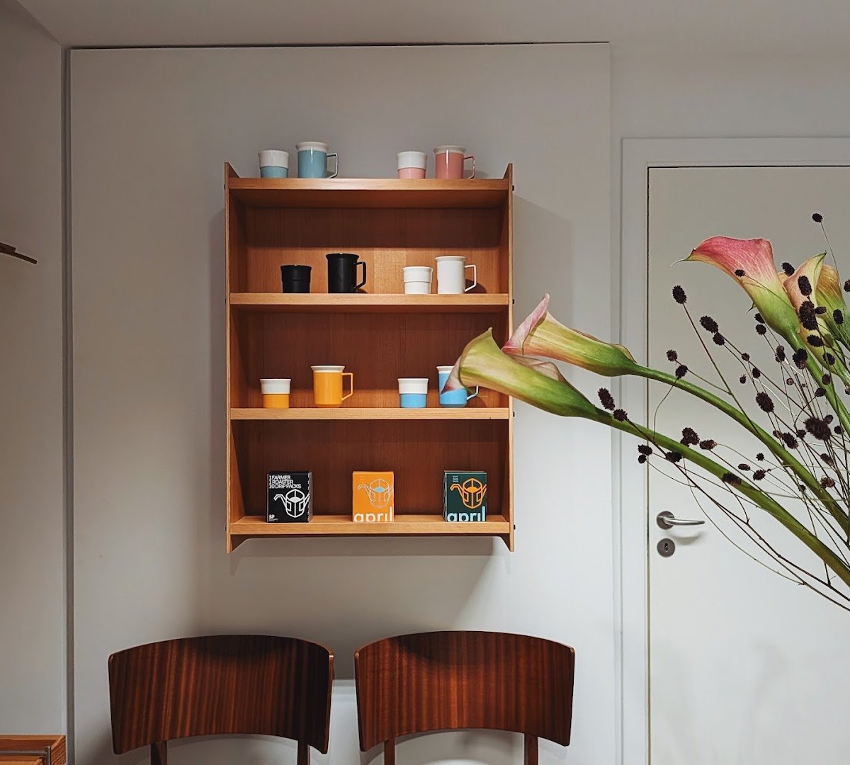 April Coffee Store & Showroom specialty coffee shop in Copenhagen - photo 6
