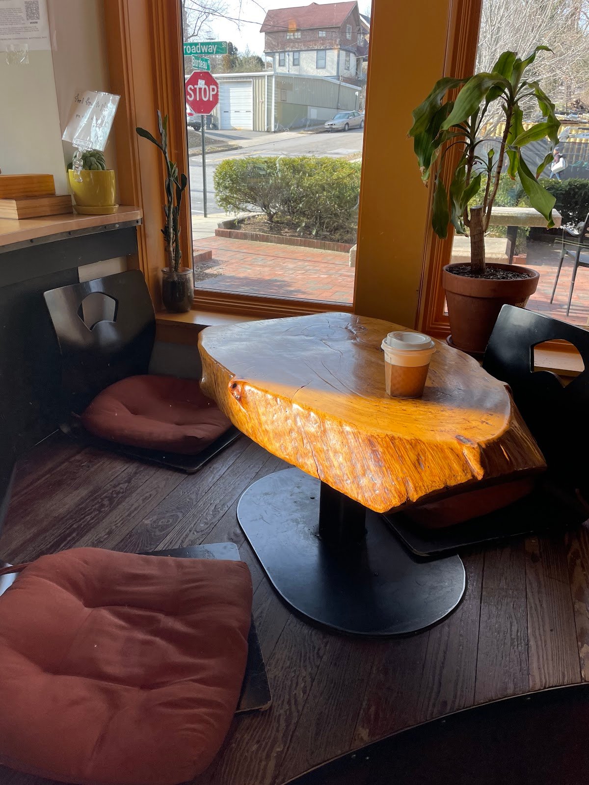 High Five Coffee specialty coffee shop in Asheville - photo 5