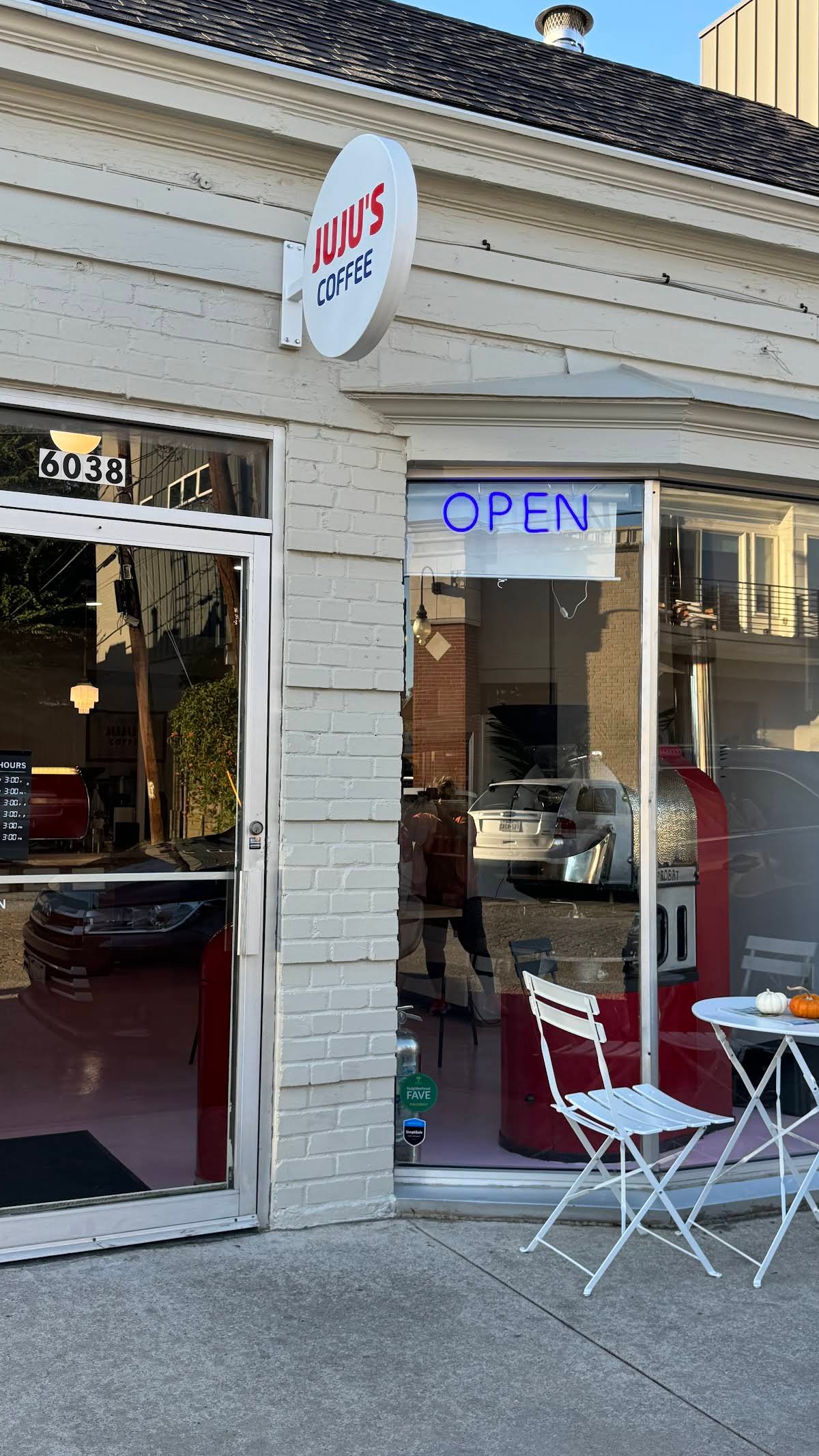 JuJu's Coffee specialty coffee shop in Dallas - photo 12