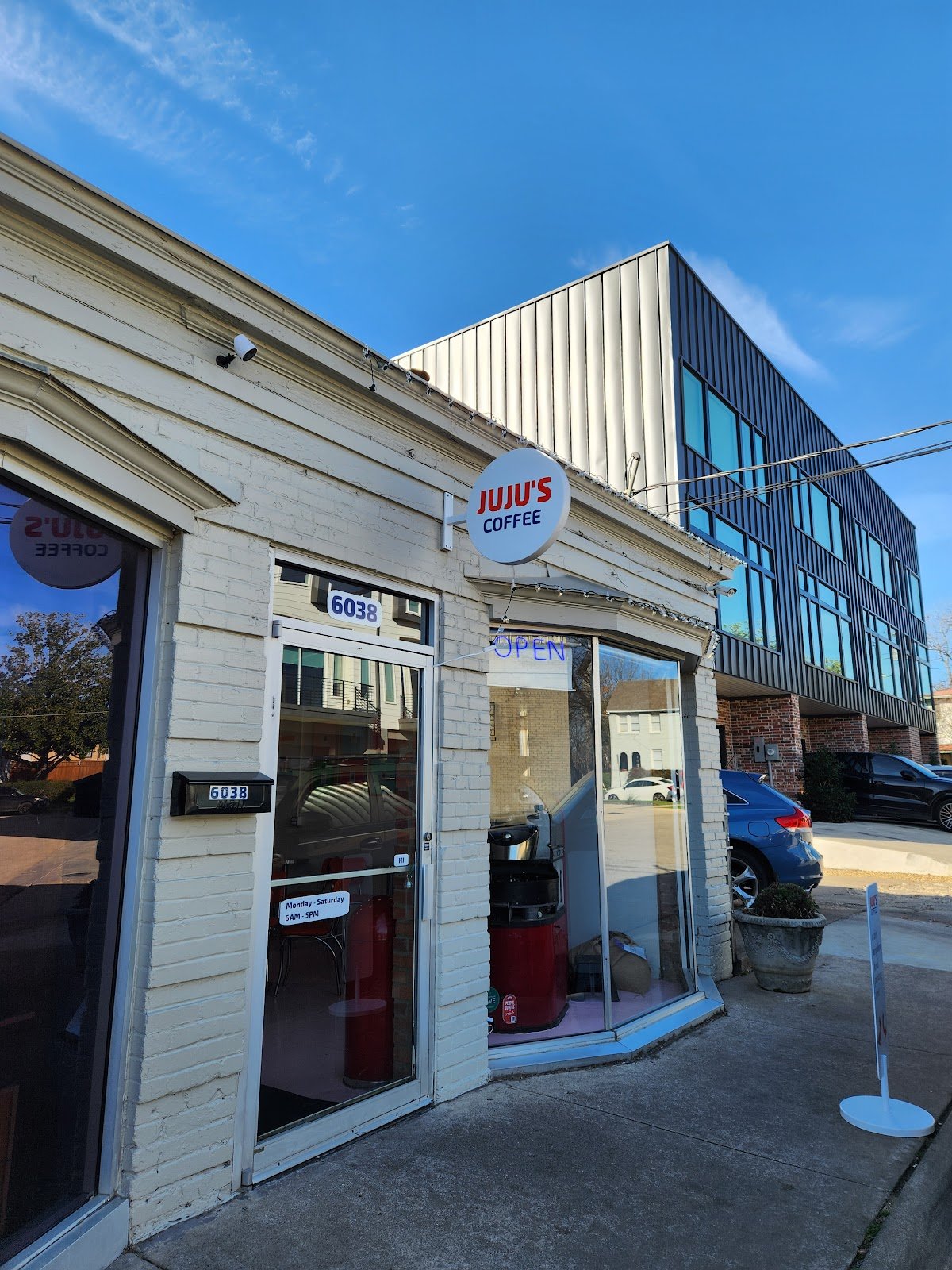 JuJu's Coffee specialty coffee shop in Dallas - photo 3