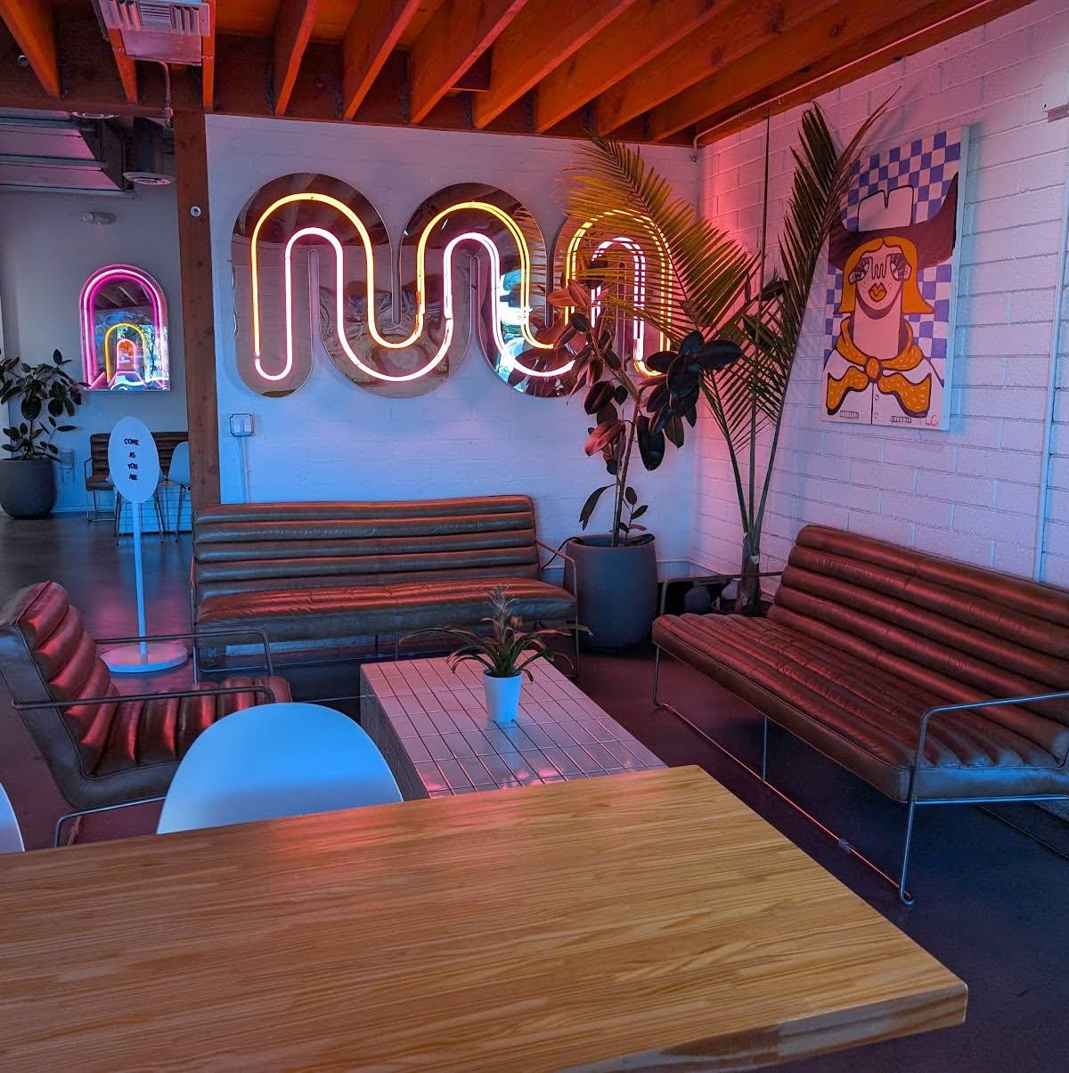 Window Coffee Bar specialty coffee shop in Phoenix - photo 8