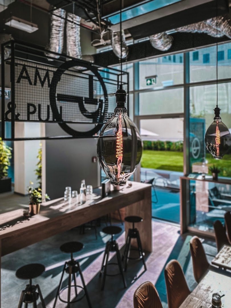 Tamp & Pull Espresso Bar Nordic Light specialty coffee shop in Budapest - photo 2