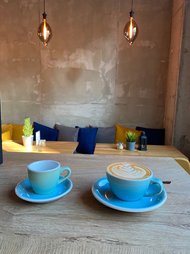 Tamp & Pull Espresso Bar Nordic Light specialty coffee shop in Budapest - photo 4