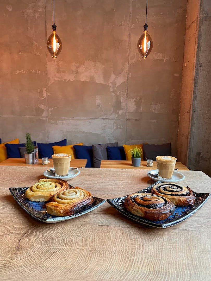 Tamp & Pull Espresso Bar Nordic Light specialty coffee shop in Budapest - photo 10
