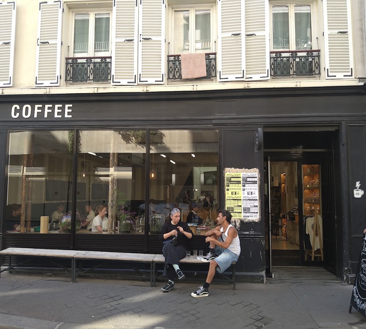 Back in Black specialty coffee shop in Paris - photo 3