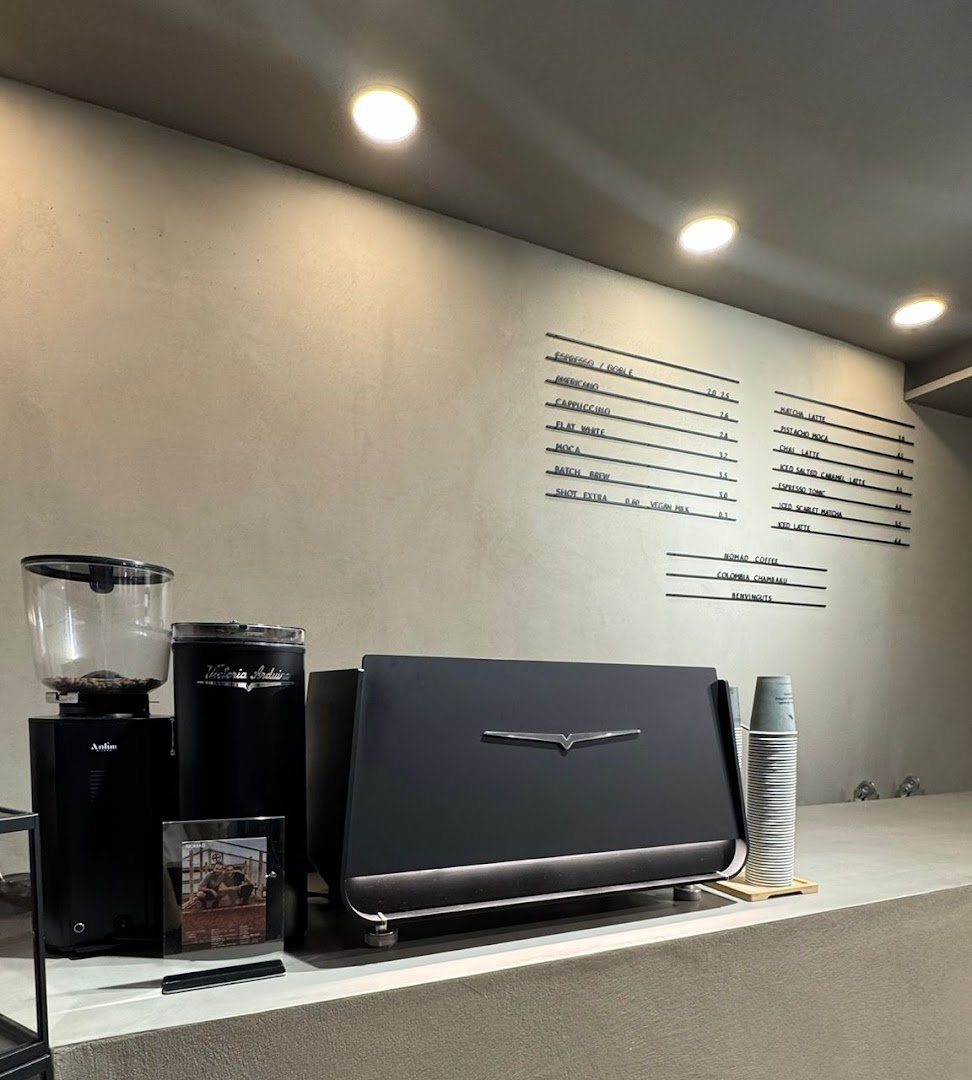 Blackbird Coffee Corner - Balmes specialty coffee shop in Barcelona - photo 5