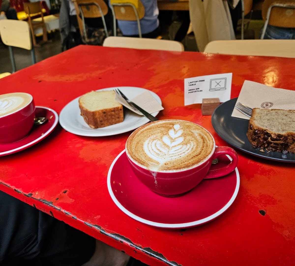 Monkee Koffee specialty coffee shop in Madrid - photo 7