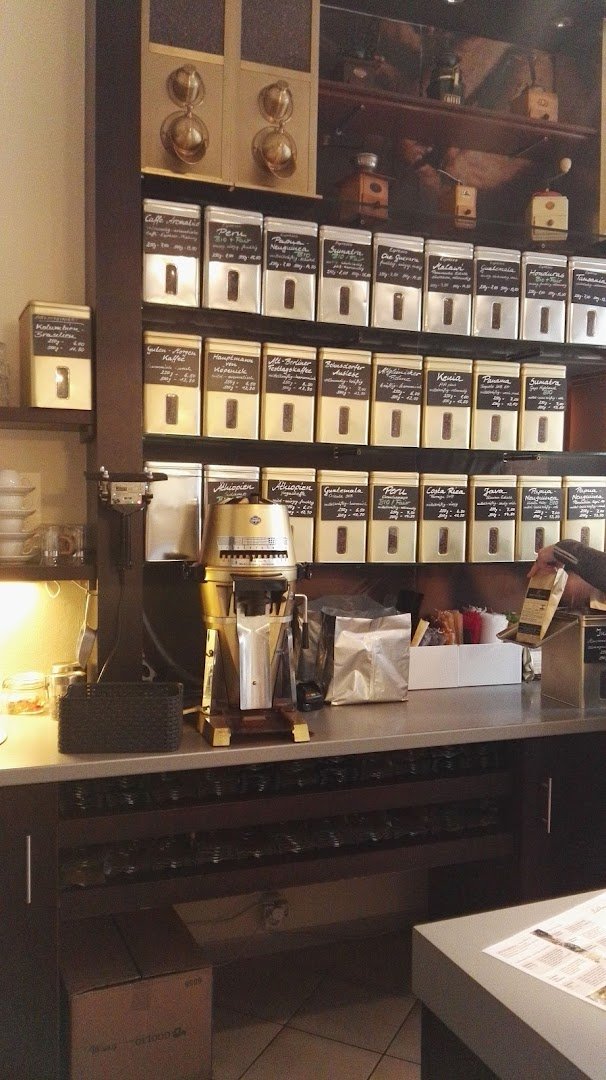 Lieblings-Kaffee specialty coffee shop in Berlin - photo 9