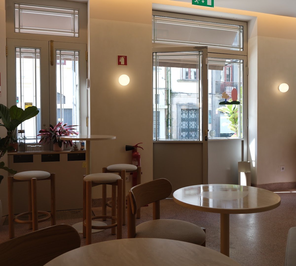 Interior of GLAD - Bean to Bar Chocolate & Coffee, specialty coffee shop in Porto
