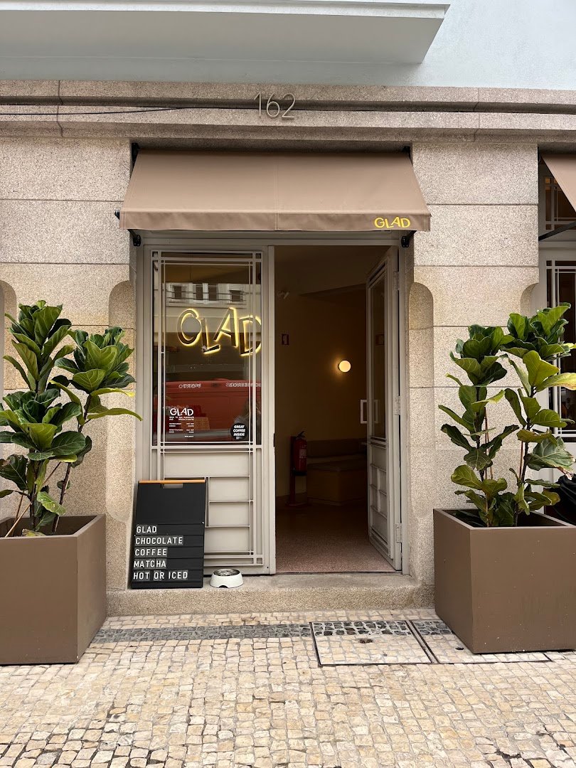 Storefront of GLAD - Bean to Bar Chocolate & Coffee, specialty coffee shop in Porto