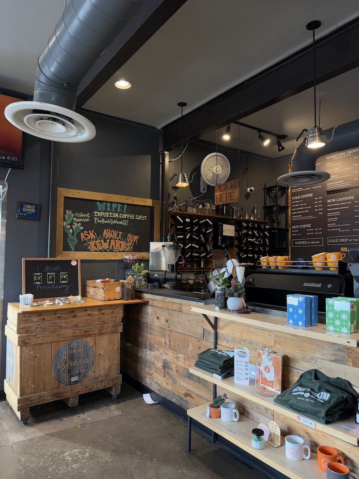 Infusion Coffee & Tea Crafters specialty coffee shop in Phoenix - photo 4