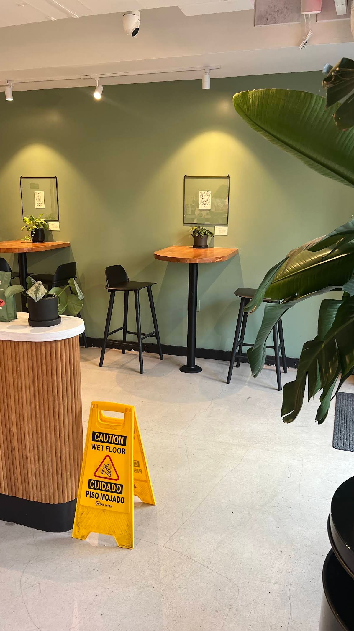 Blank Street specialty coffee shop in New York - photo 7