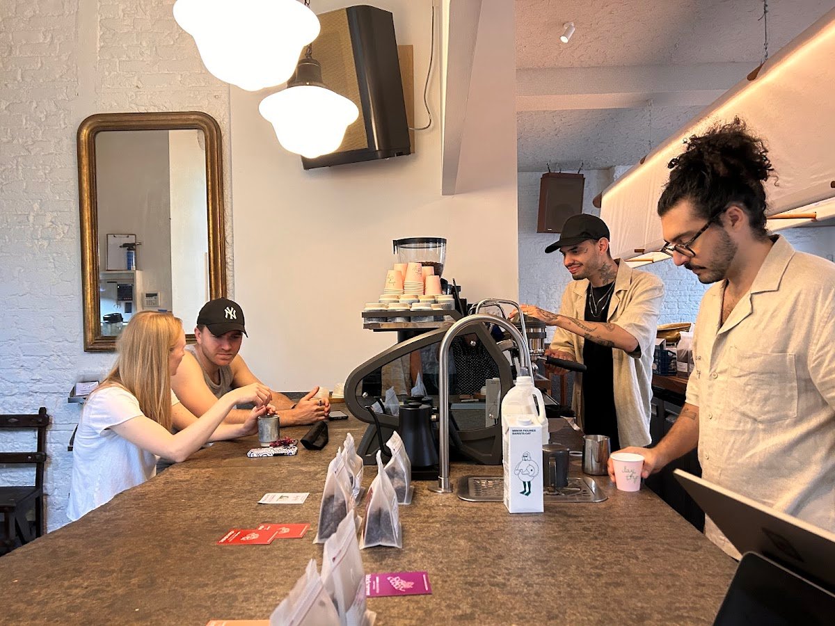 Day Trip specialty coffee shop in London - photo 8