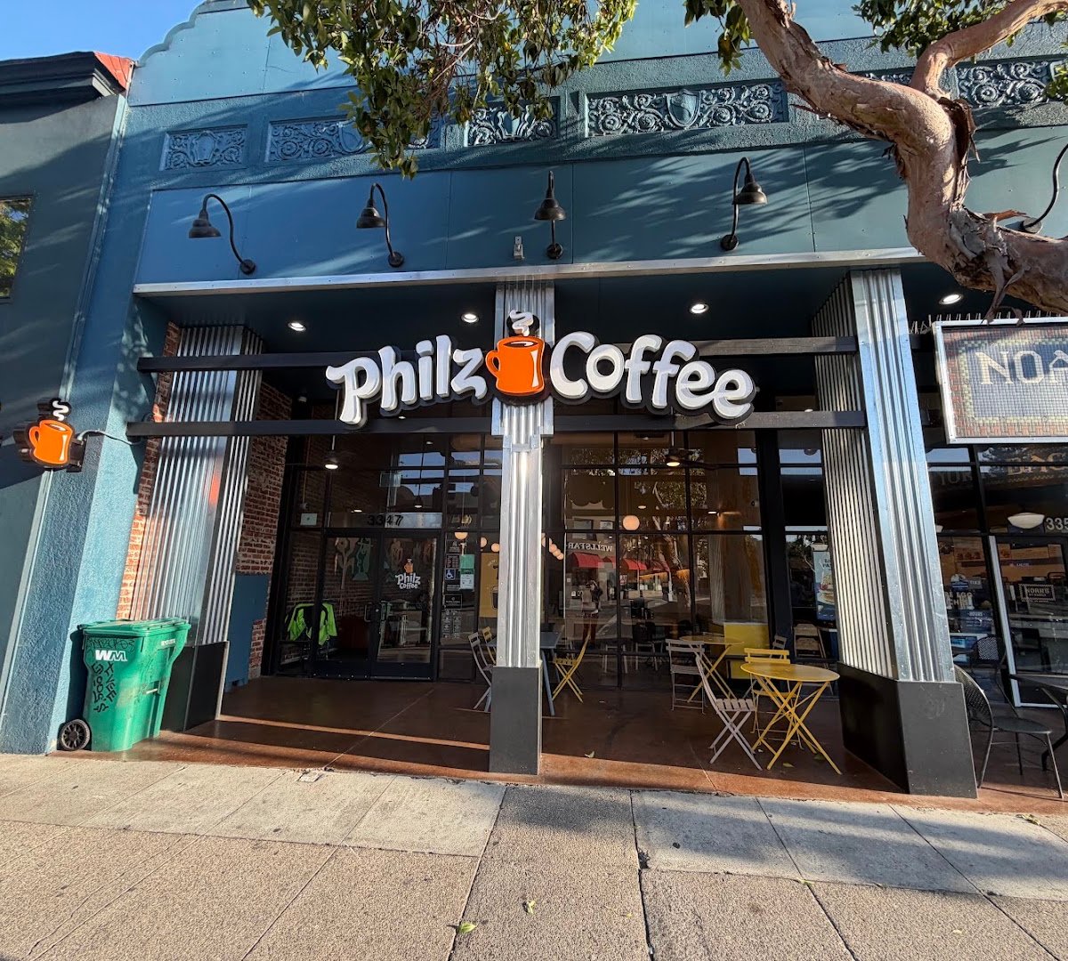 Storefront of Philz Coffee, specialty coffee shop in Oakland