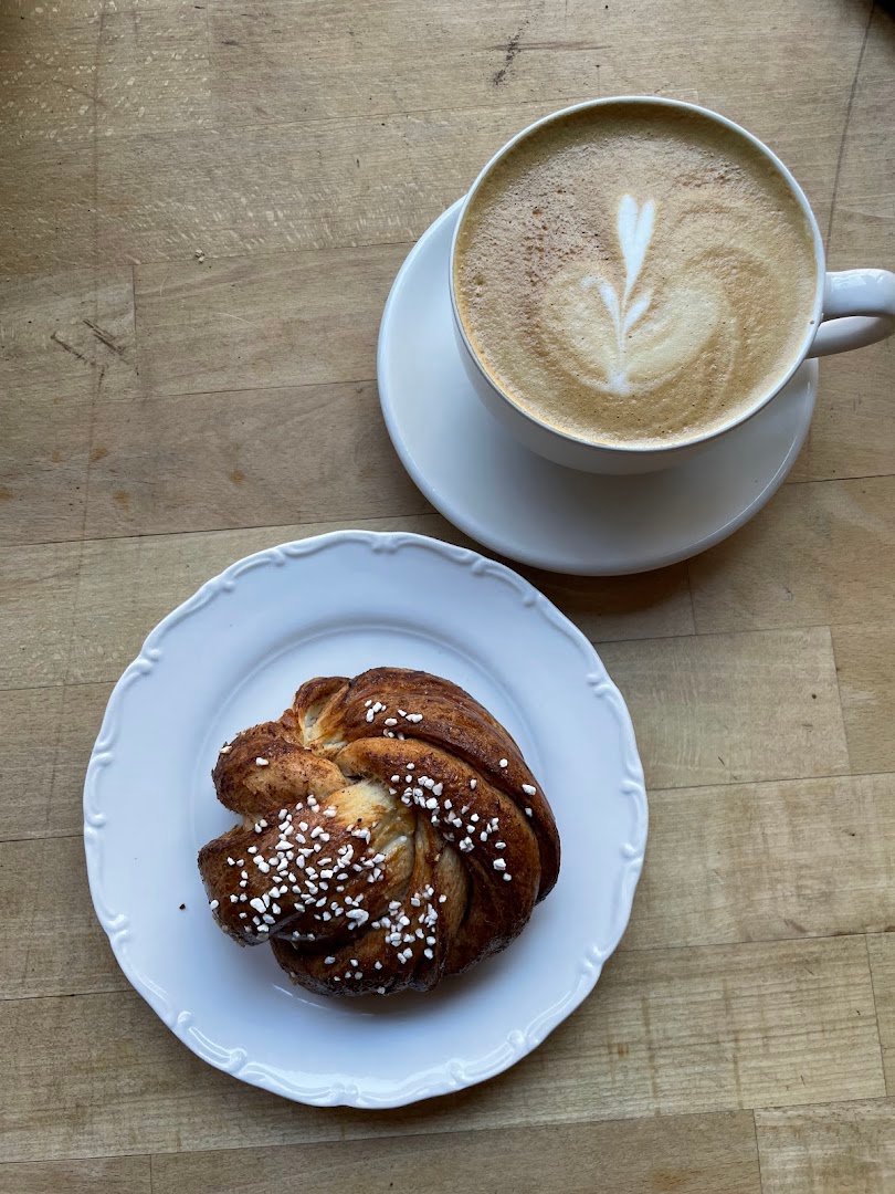 Coffee at Leonardos Kafferosteri, specialty coffee shop in Stockholm