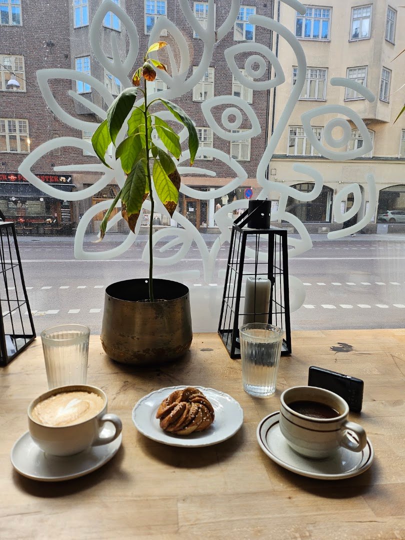 Coffee at Leonardos Kafferosteri, specialty coffee shop in Stockholm