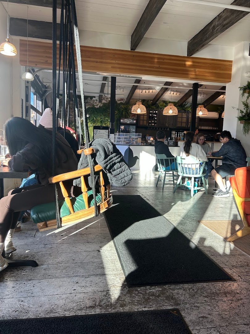 Fox & Fern Coffee specialty coffee shop in Bend - photo 4