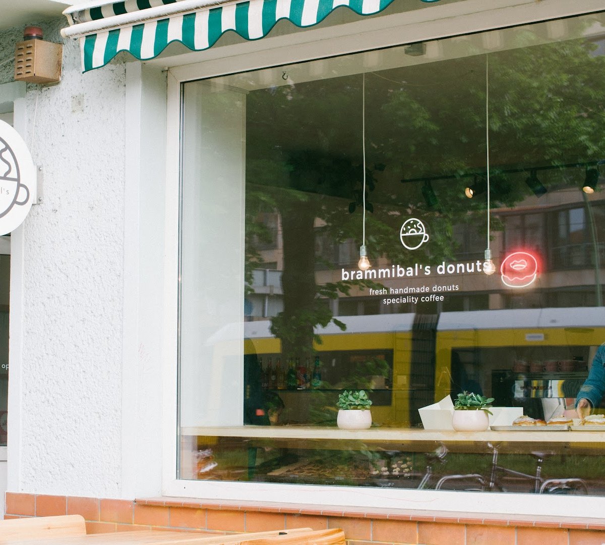 Brammibal's Donuts (Prenzlauer Berg) specialty coffee shop in Berlin - photo 2