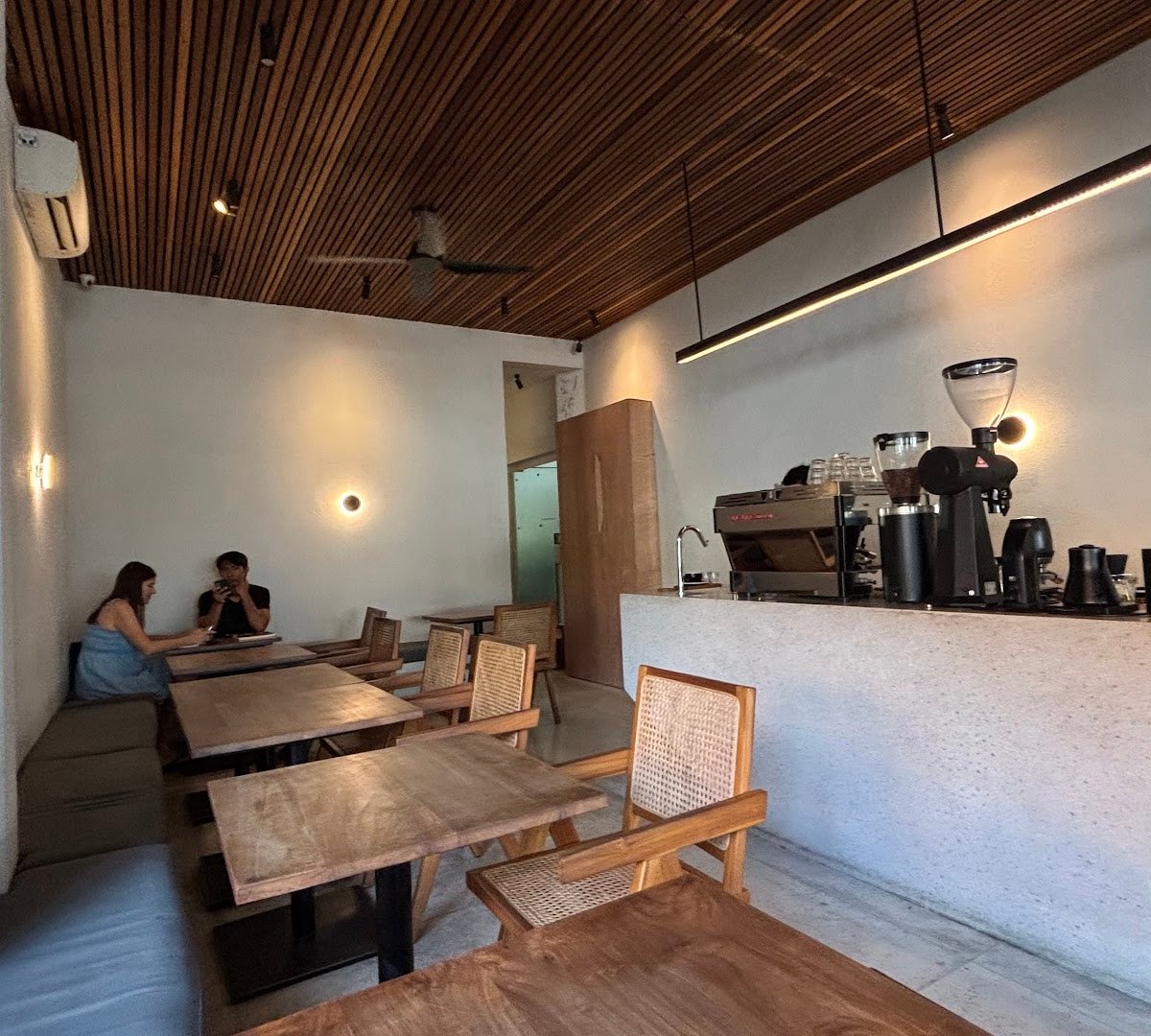 Ba Koudelka specialty coffee shop in Bali - photo 4