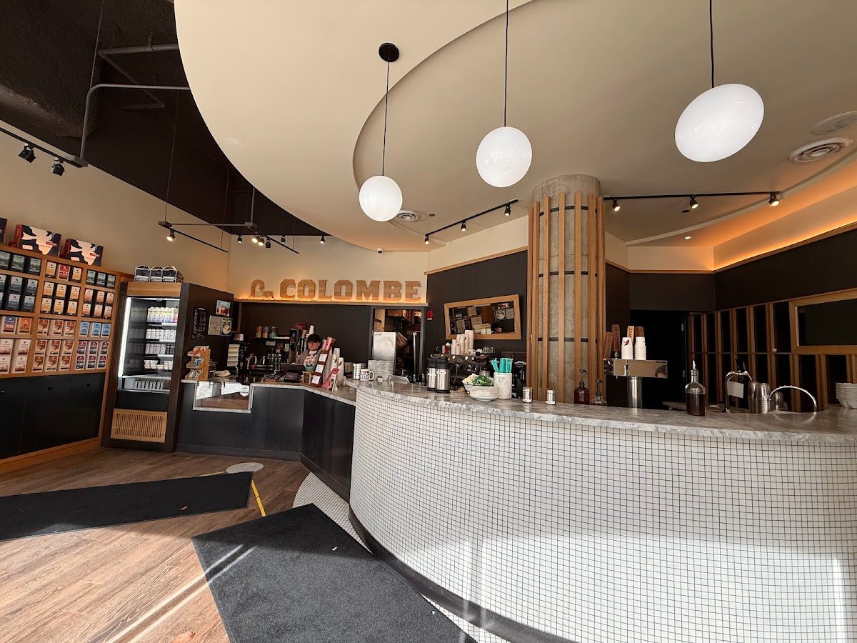 La Colombe Coffee Workshop specialty coffee shop in Chicago - photo 4